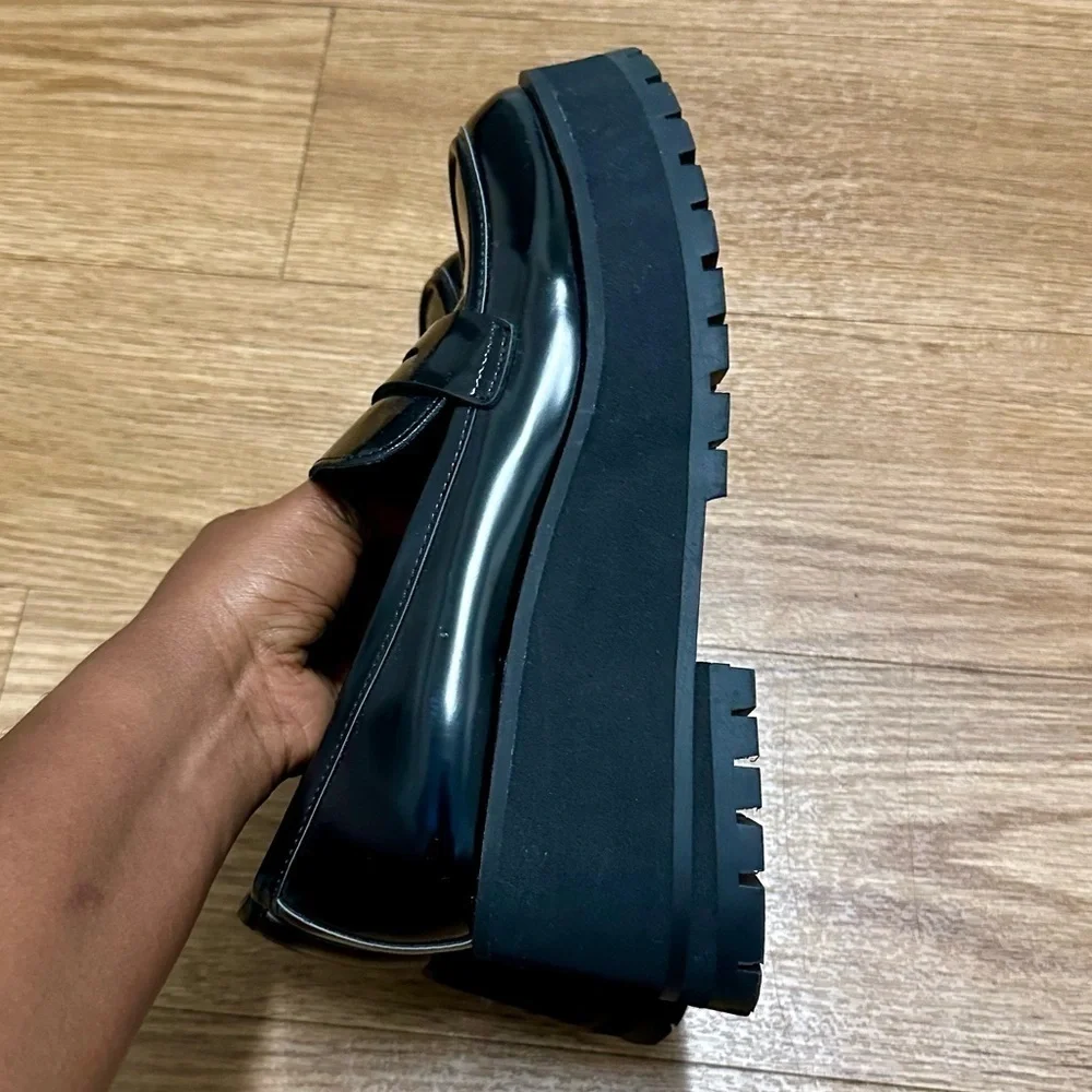 BP. Platform loafers